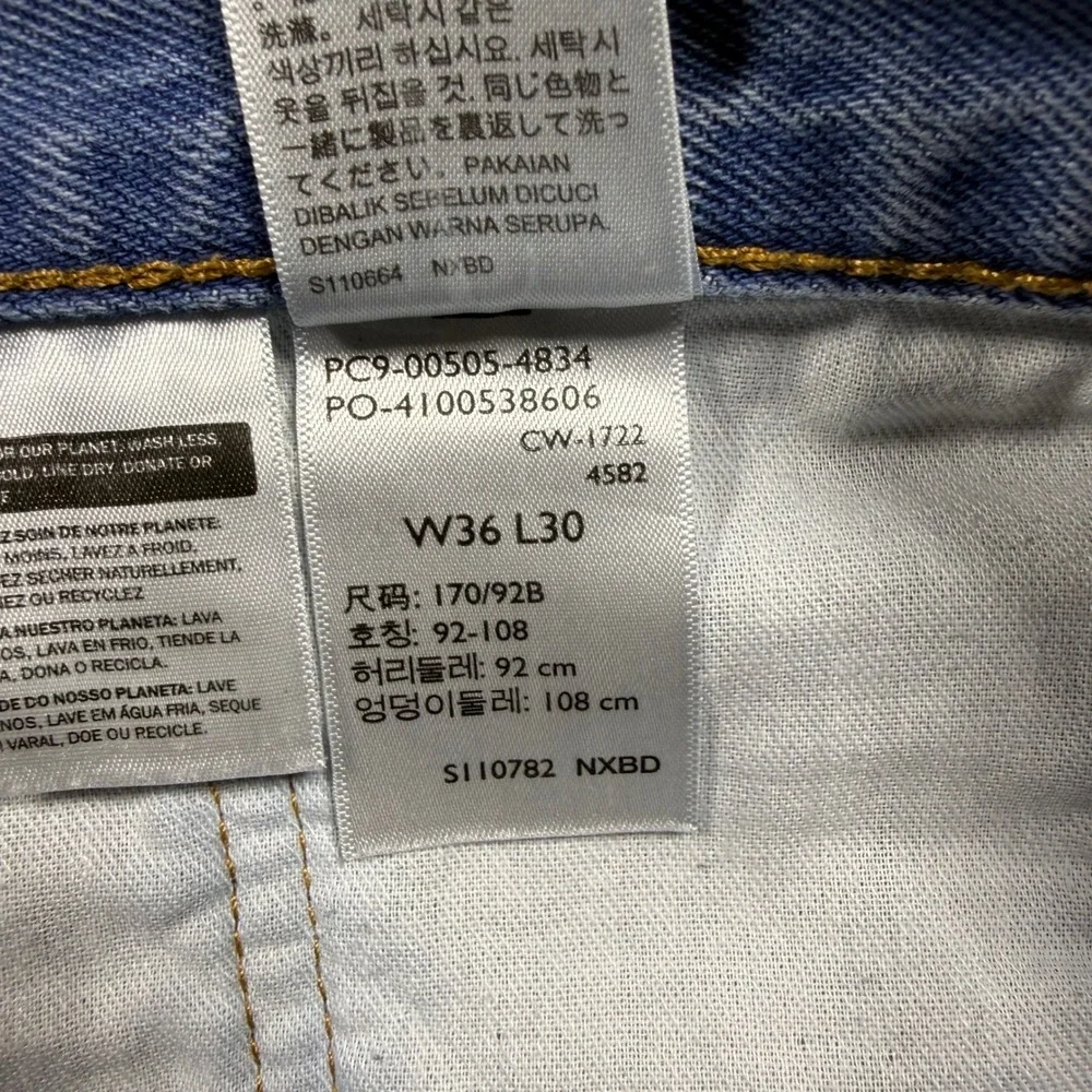 Levis 501 Original Fit Light Wash Denim Jeans Mens 36x30 Straight Leg Pants